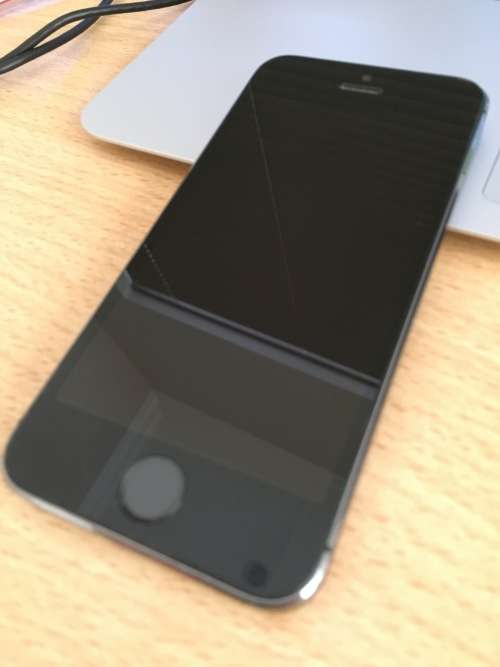 Apple iPhone 5S 16GB Space Grey - Excellent Condition