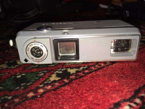 Minolta 16 mm  Minolta EE 11 lens rokkor 28/25 camera