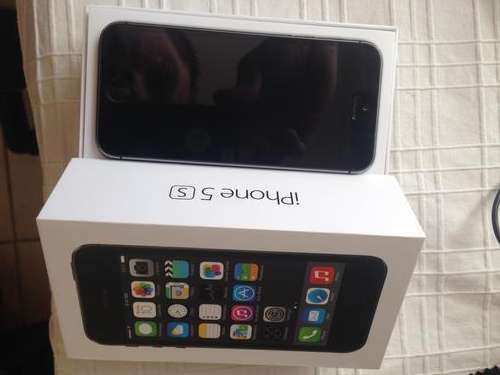 Apple iPhone 5S 16 GB ***Still in Box***