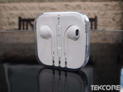 ***I-PHONE 5 REPLACEMENT EARPODS WITH VOLUME CONTROL***