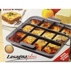 Amazing Total Vision Lasagna Pan with Cutting grid