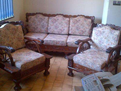 Ball and Claw lounge suite