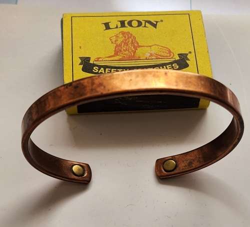COPPER BANGLE- lovely item, wonderful conditon, Arthritis aid- bargain buy!!