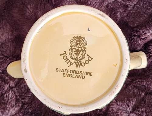 VINTAGE Antique Staffordshire England, Tony WOOD TeaPOT, in superb condition, Amazing item!