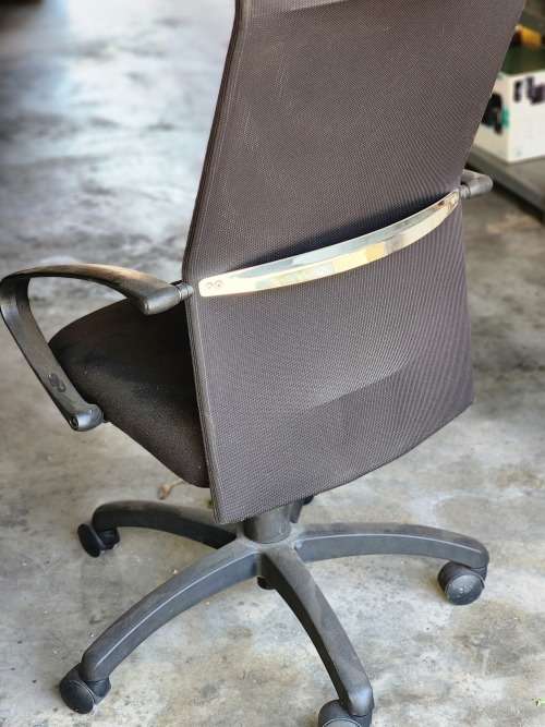 OFFICE CHAIr- super condition, high end, ERGONOMIC high back, adjustable, Like New!