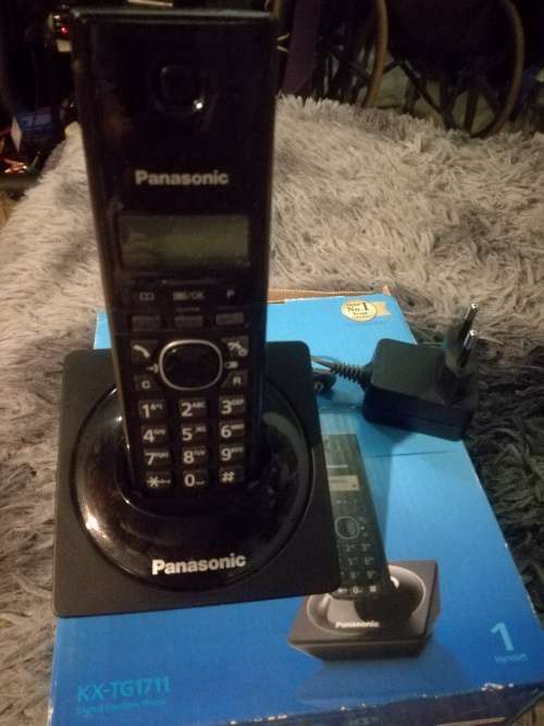 Panasonic kx-tg1711 digital cordless phone