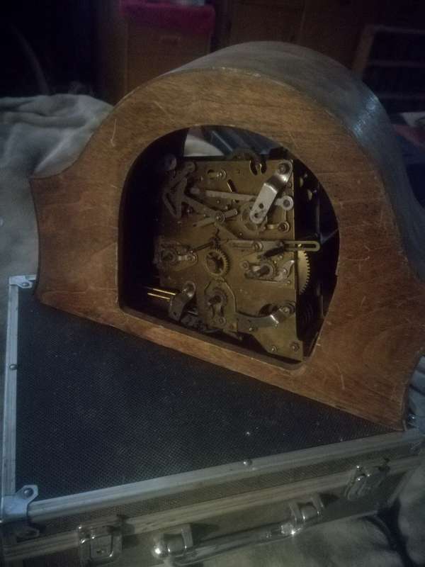 Antique mantle clock