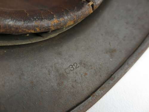 Orginal WW2 M35 "Quist" double decal Luftwaffe Helmet