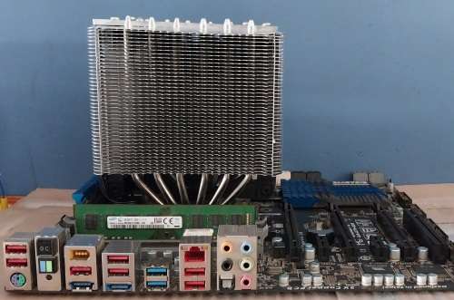 !! INTEL i7-3930K, 6 CORE, 12 THREADS GAMING BUNDLE !!