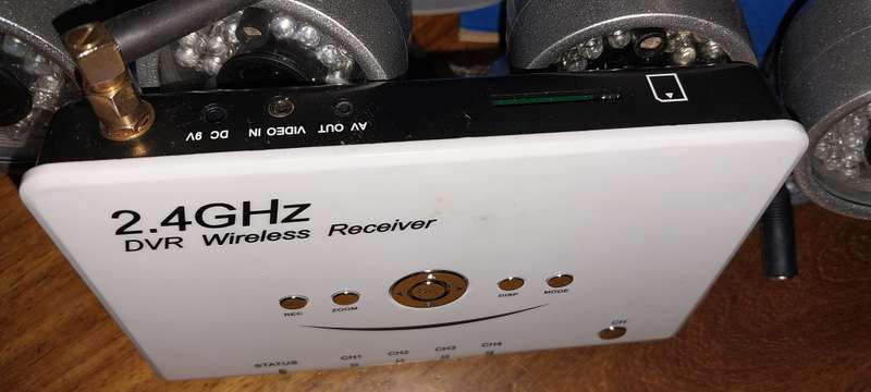 !! SURVEILLANCE WIRELESS MOTION CAMERA SET !!