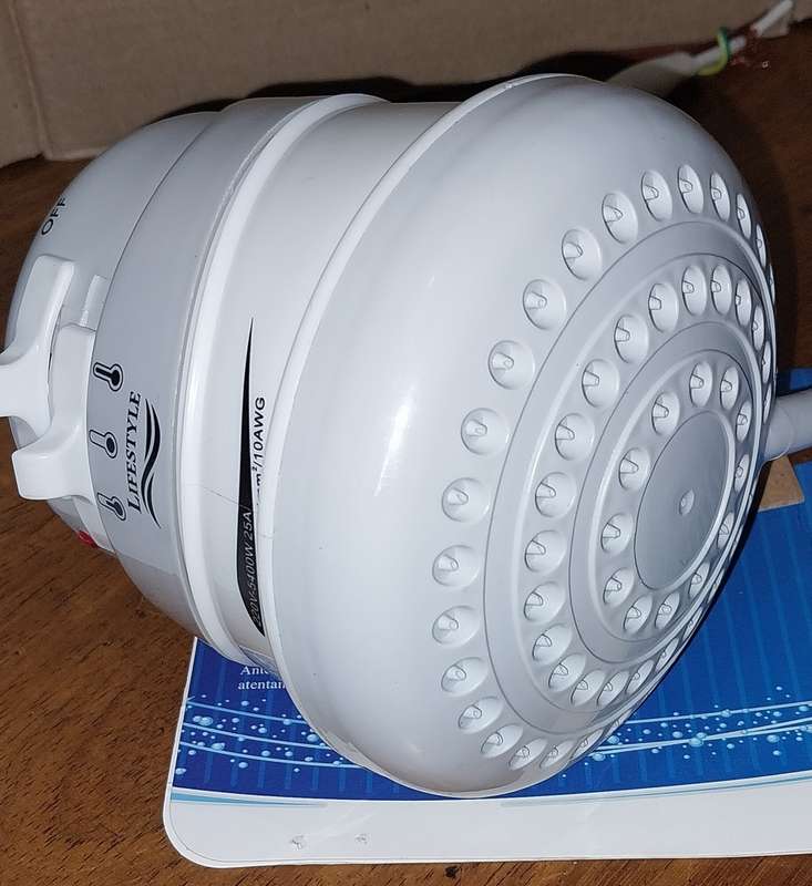 !! 5,400 W INSTANT WATER HEATER SHOWER HEAD !!