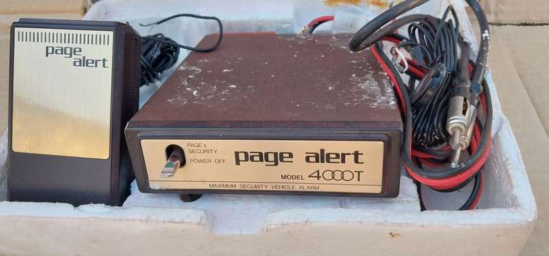 !! VINTAGE COLLECTORS CAR PAGER / ALARM !!