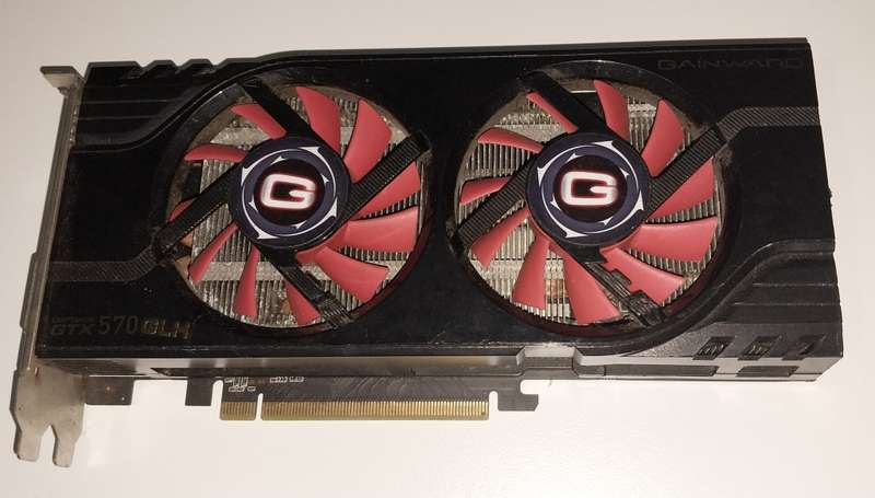 !! LOT OF (X3) GPUs - PARTS OR REPAIR !!