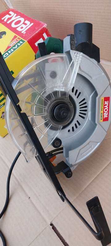 Powerful Ryobi Circular Saw HCS-1250