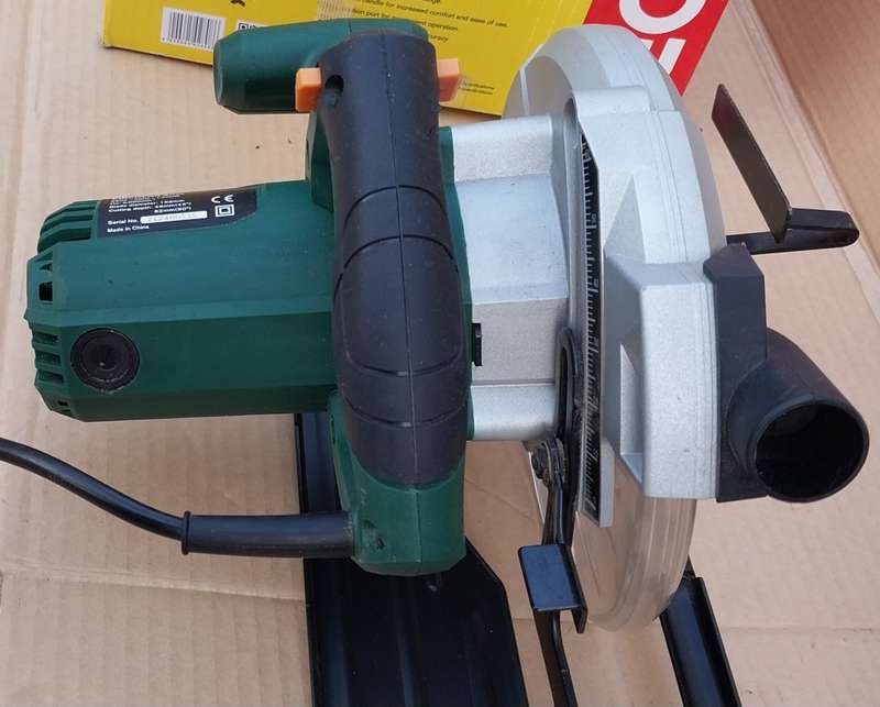 Powerful Ryobi Circular Saw HCS-1250