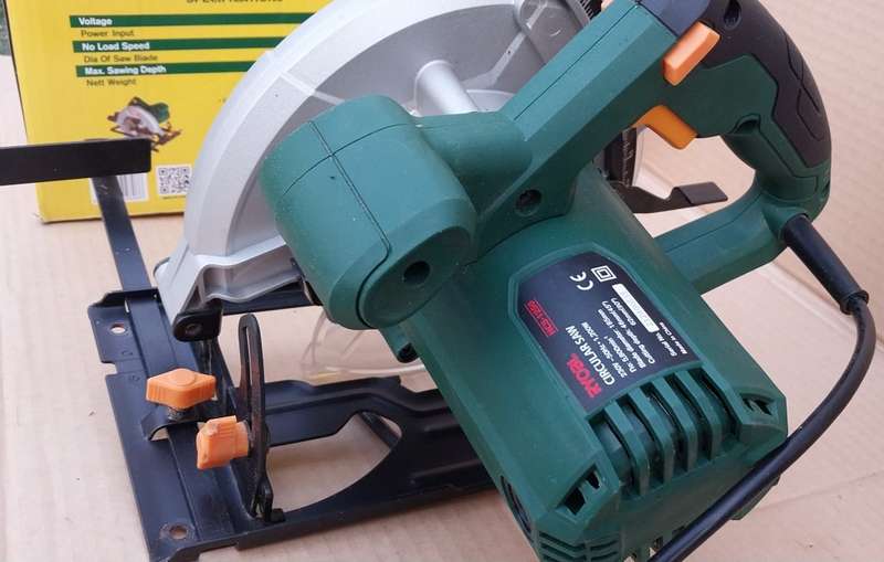 Powerful Ryobi Circular Saw HCS-1250