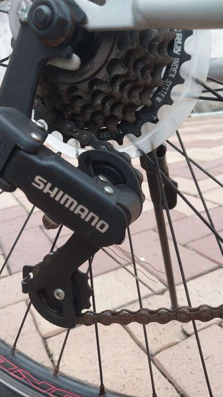 RALEIGH 26-inch 21-Speed Mountain Bicycle