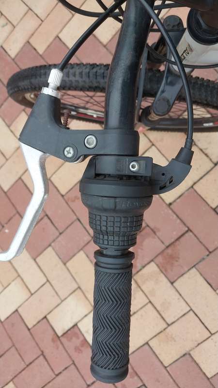 RALEIGH 26-inch 21-Speed Mountain Bicycle