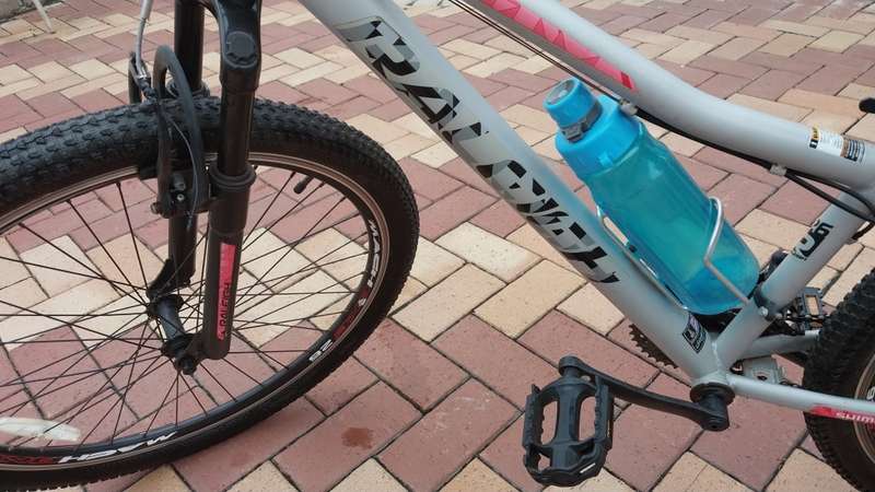 RALEIGH 26-inch 21-Speed Mountain Bicycle