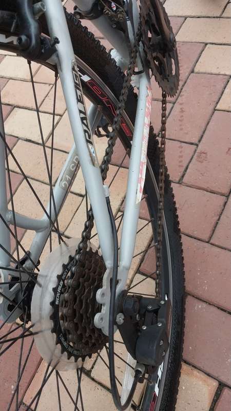 RALEIGH 26-inch 21-Speed Mountain Bicycle