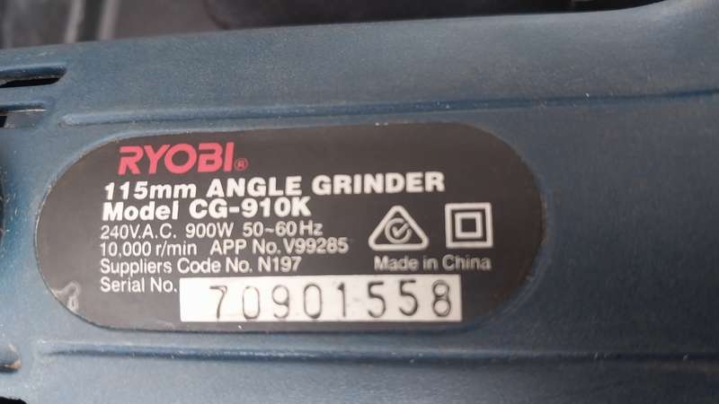 900W RYOBI 115mm Angle Grinder