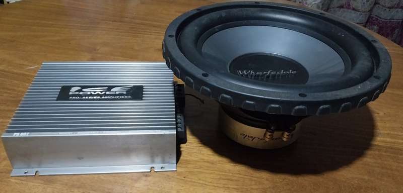 800W ICE POWER AMP +12` 600W WHARFEDALE SUBWOOFER CAR AUDIO