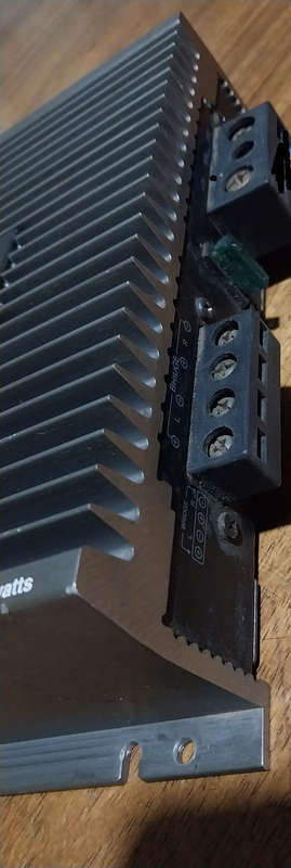 800W ICE POWER AMP +12` 600W WHARFEDALE SUBWOOFER CAR AUDIO