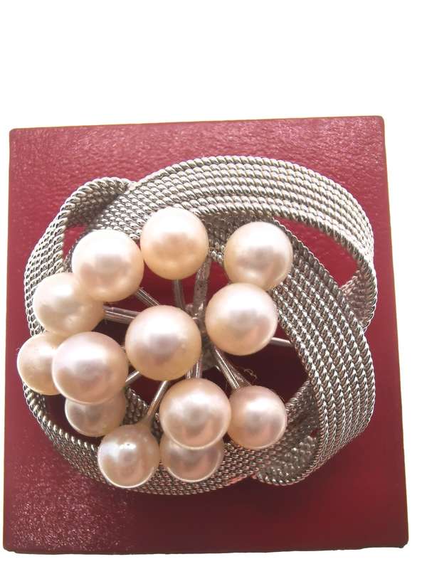 Vintage Sterling sliver and pearl brooch