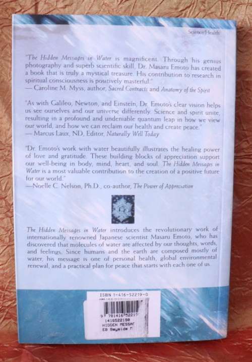 The Hidden Messages in Water by Masaru Emoto
