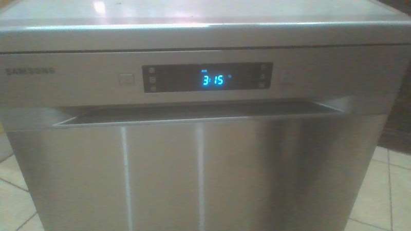 14 PLACE-SETTING DISHWASHER with DIGITAL DISPLAY, DW60M5070FS