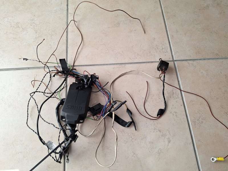 Sanji ZX120 Car Alarm Immobiliser with 2 remotes