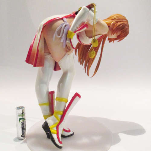 Buy2-Get1Free-Dead Or Alive - Kasumi White Version. Anime statue. Rare 2005 retired figure