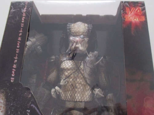 Predator by NECA - large 1/4 scale 18" Figure - Closed Mouth Version