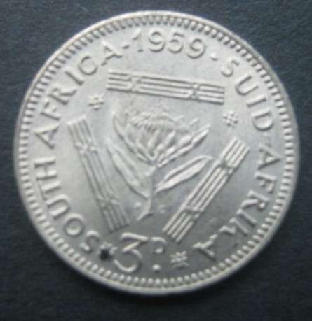 *** 1959 UNION OF SA 3 PENCE - L39***