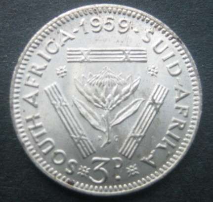 *** 1959 UNION OF SA 3 PENCE - L48***