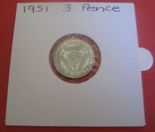 ***1951 UNION OF SA 3 PENCE  ***