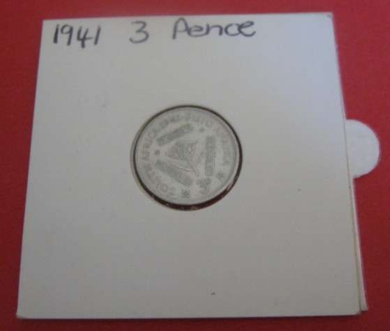 ***1941 UNION OF SA 3 PENCE  ***