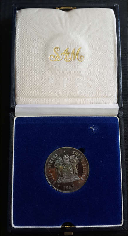 *** 1987 - SILVER R1 IN SA MINT BOX AS ISSUED ***