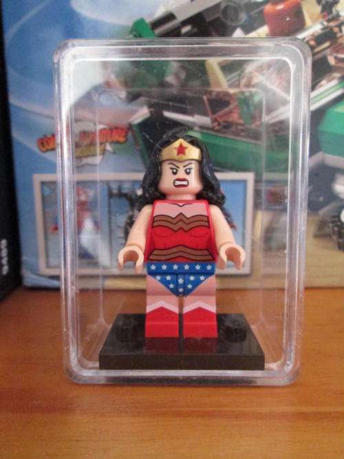 Wonder Woman - LEGO Superhero Minifigure