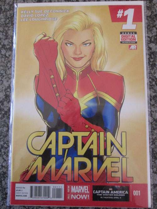 Captain Marvel #1 (NM 1st Printing - 2014) Collector's Issue