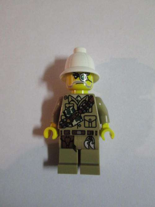 Major Quinton Steele - Lego Monster Fighters Minifigure