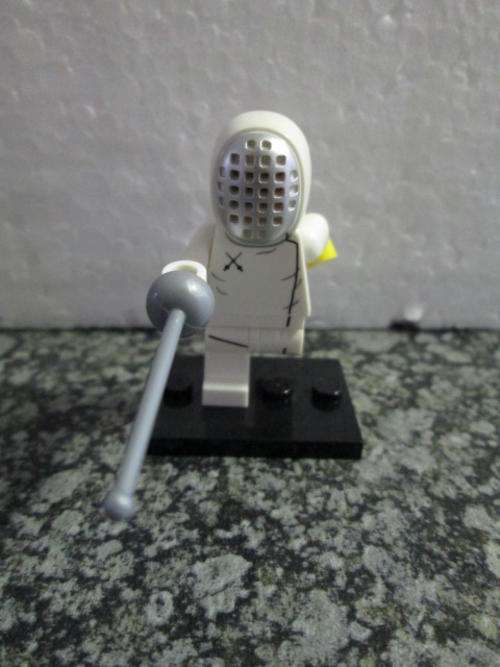 ***NEW*** Fencer - Lego Minifigures Series 13