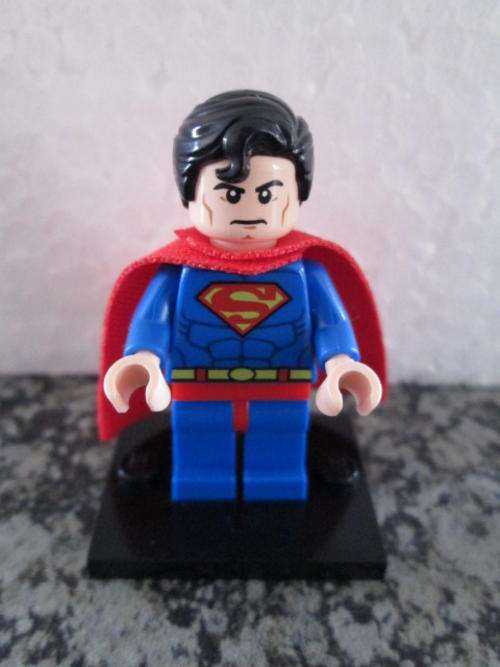 Superman (Classic) - Lego Super Heroes Minifigures