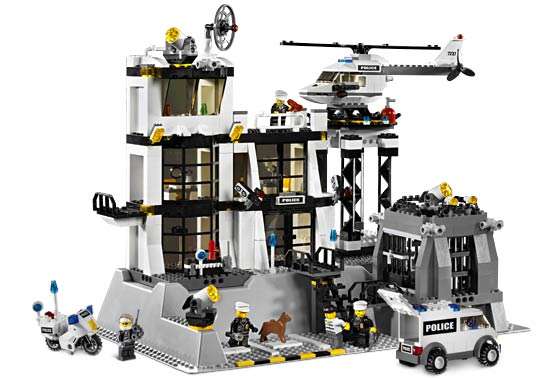 Police Station (7237) - Lego City Set from 2005 (Rare and Discontinued)