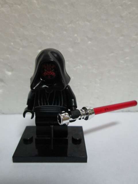 Darth Maul (Hood and Chrome Hilt Lightsaber) - Star Wars LEGO Minifigures (Discontinued)