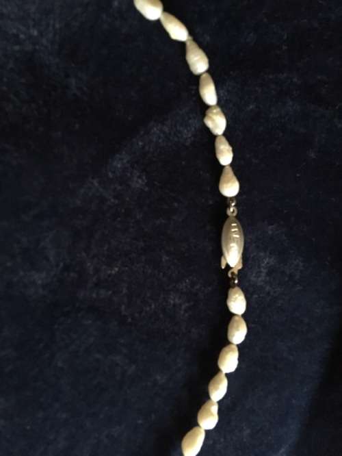 Vintage rice pearl necklace with silver clasp