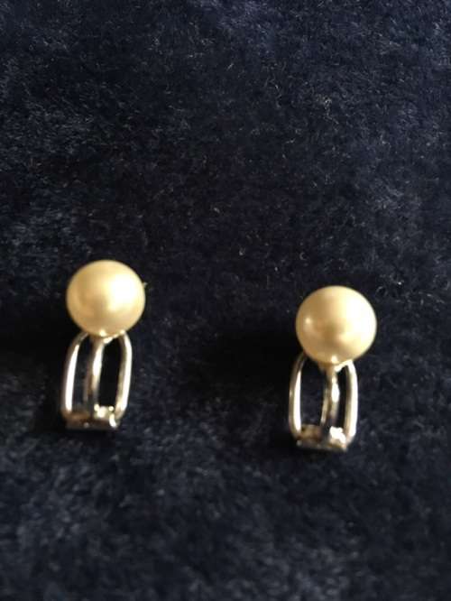 Faux pearl Sterling silver clip on earrings