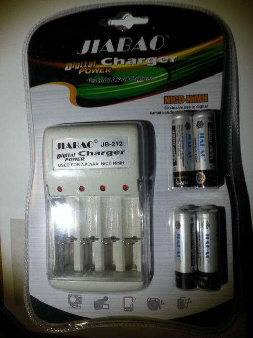 ***Rechargeble  charger and Batteries***AA