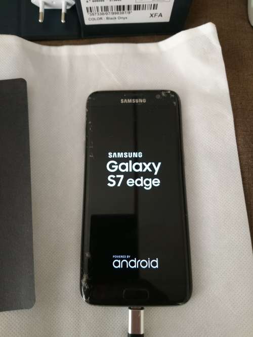 Cracked Samsung Galaxy S7 Edge 32GB Black