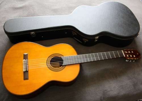 1970's Yamaha G-240 Classical Guitar - Cedar Top, Rosewood Back and Sides with Case!!